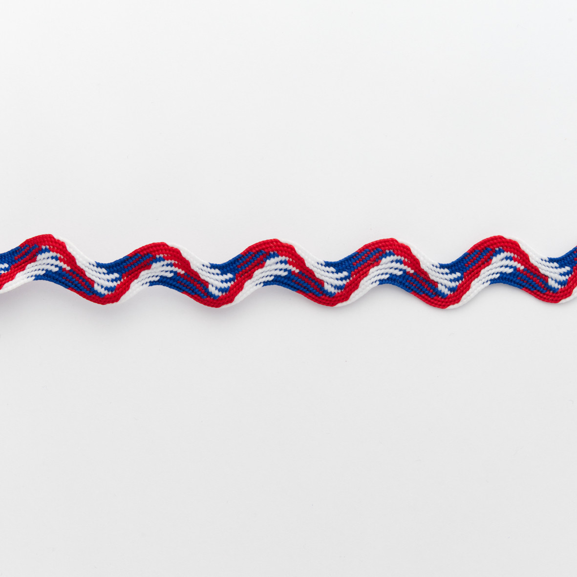 Jumbo Ric Rac Rayon 9mm/13mm x 25 Metre Card 810C