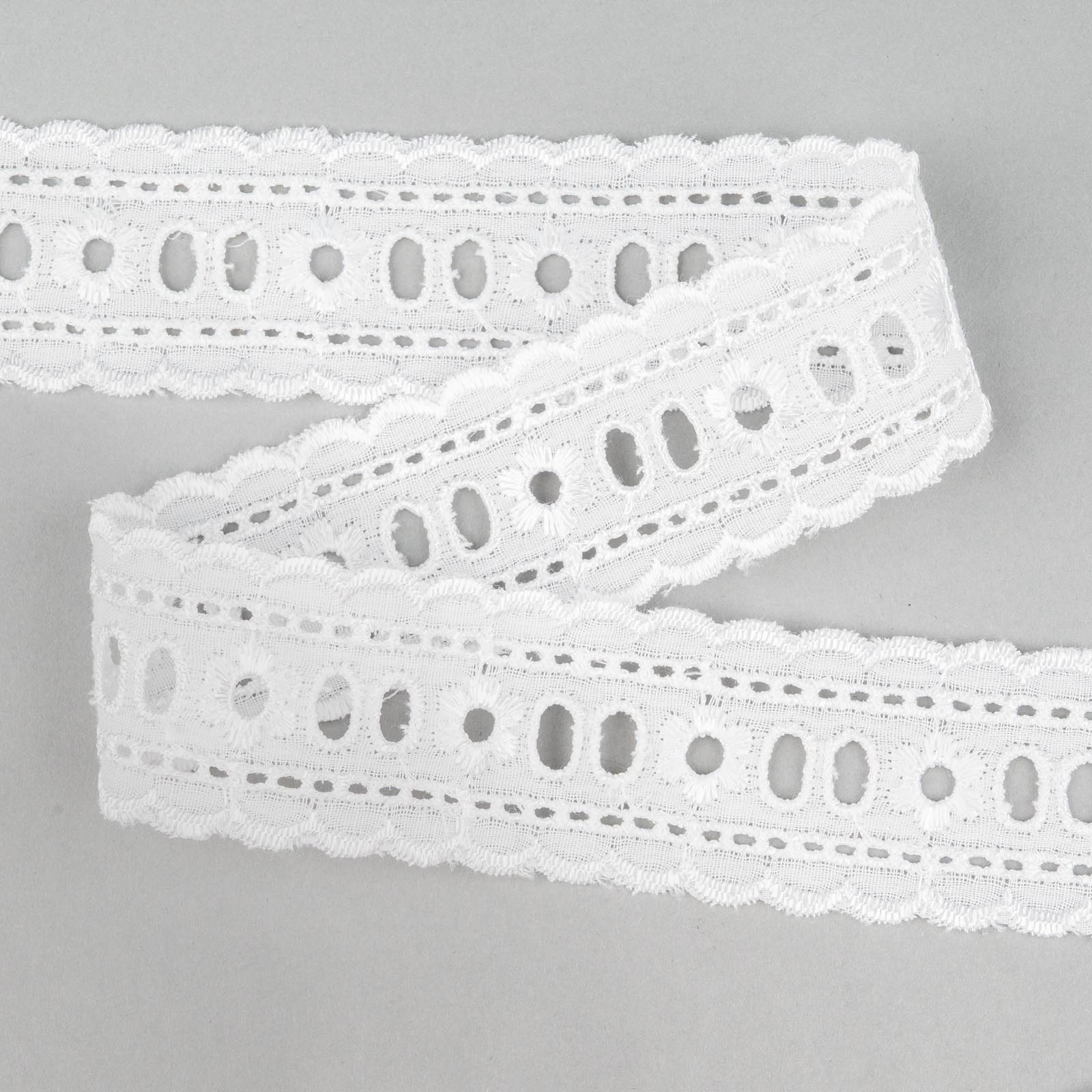 Broderie Anglaise Ribbon Slot White 32mm x 54.8m TC8096 wholesale lace