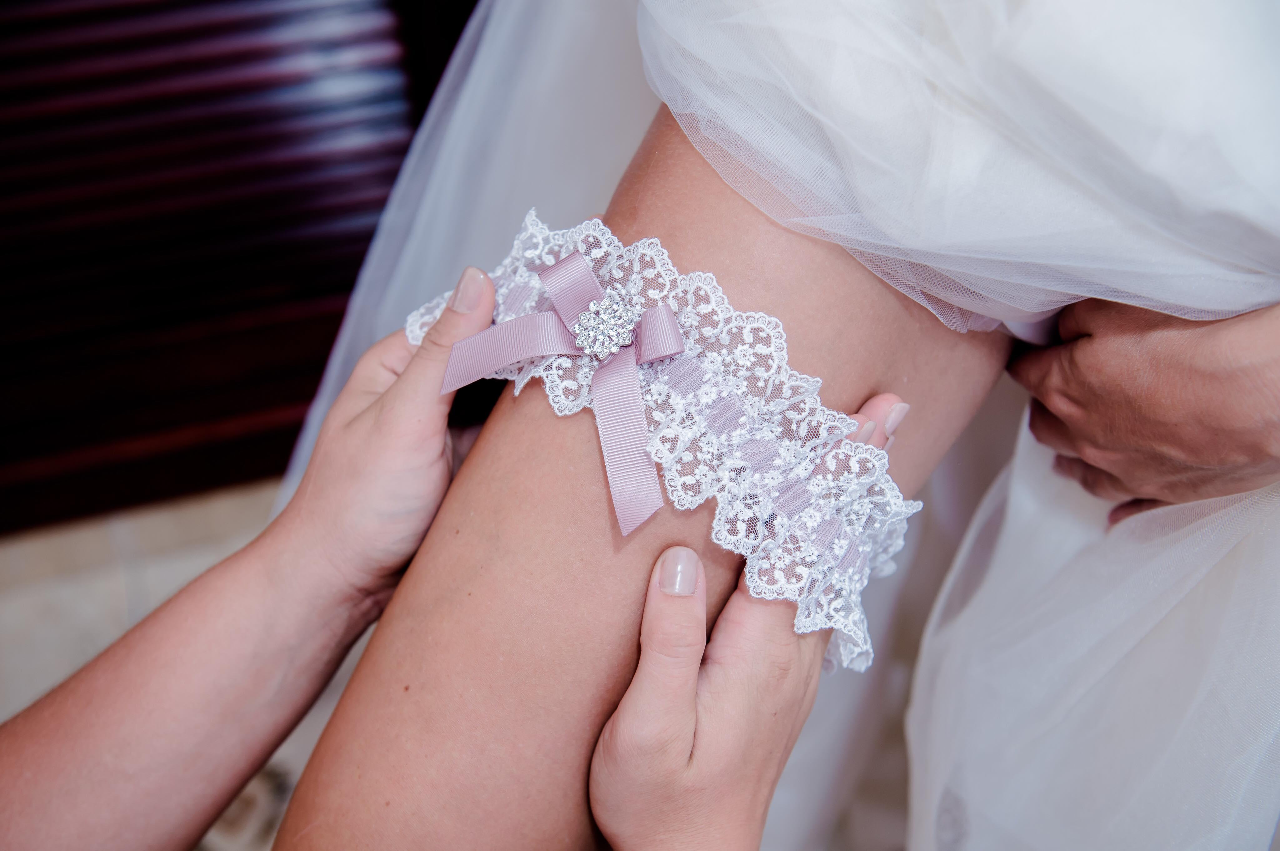 MMTTAO Wedding Garter for Bridal Leg Ring Satin Bow Plus Size Stretch Prom Garters Set 