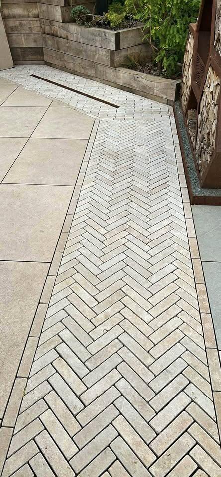 Dijon Tumbled Herringbone Paving Cobbles