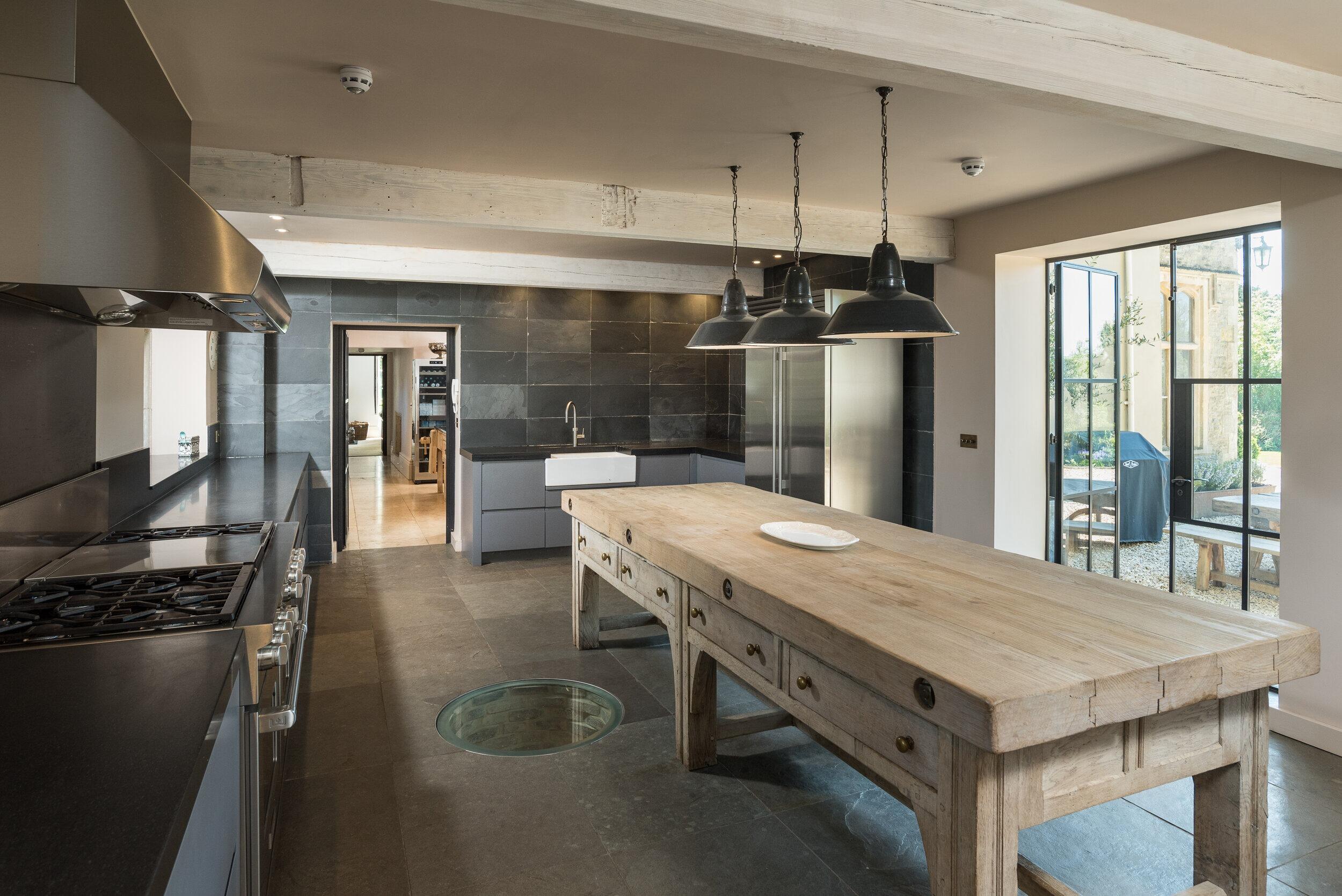 Paris Grey Limestone Tiles (TUMBLED & SEMI BRUSHED)