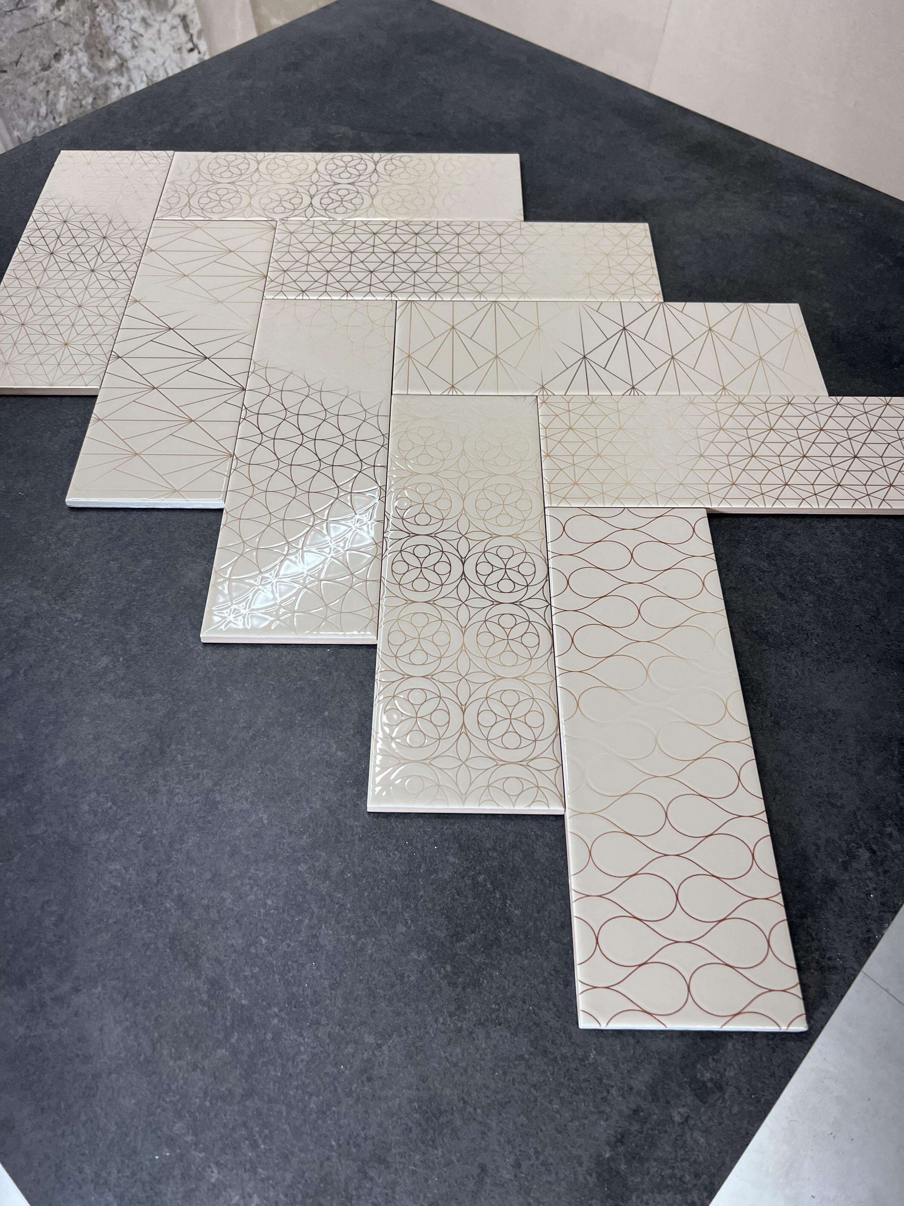 Sketch Beige Metro Wall Tile (Glossy)