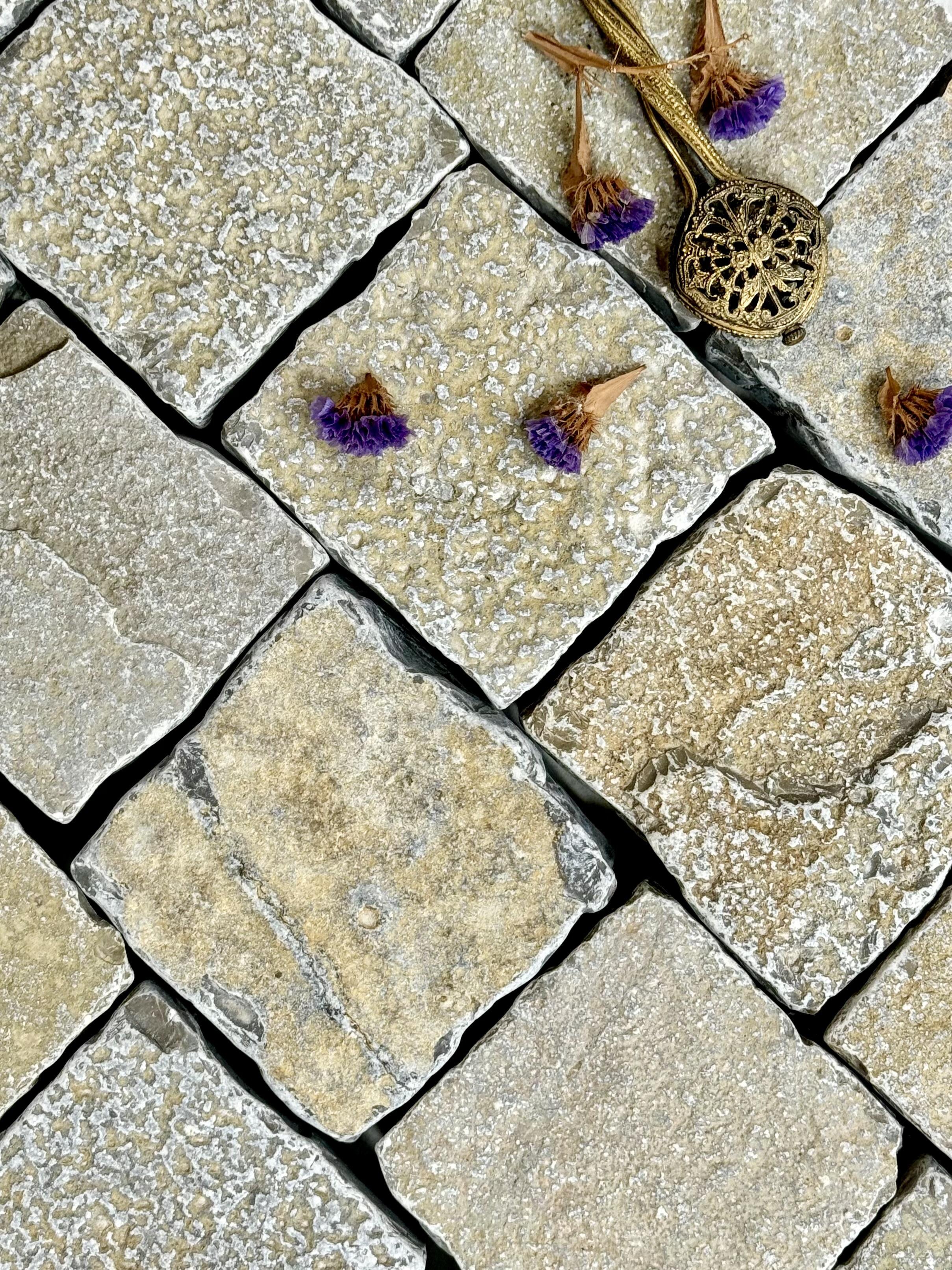 Jaipur Tumbled Outdoor Limestone Cobbles