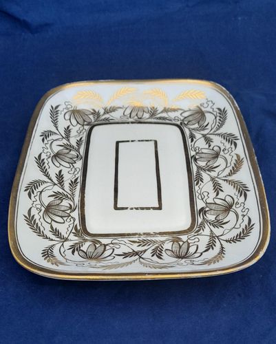 An antique Thomas Rose Coalport London shaped hybrid hard paste porcelain tea pot stand gilded pattern 1149 dating from the Regency period circa 1812.