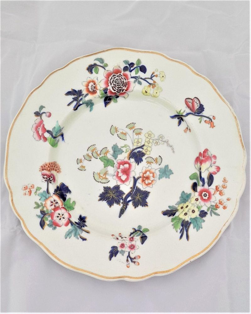 Antique Chamberlains Worcester Porcelain Hand coloured and transfer printed floral pattern 10 1/2 inch diameter dinner plate - Victorian circa 1850