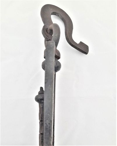Antique Georgian floral painted wrought iron hanging balance beam scales circa 1825, 62 cm wide.