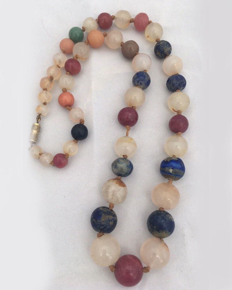 Antique Chinese Export Multi-coloured Graduated Specimen Agate and Lapis Lazuli Beads Necklace Knotted 59 cm long circa 1900