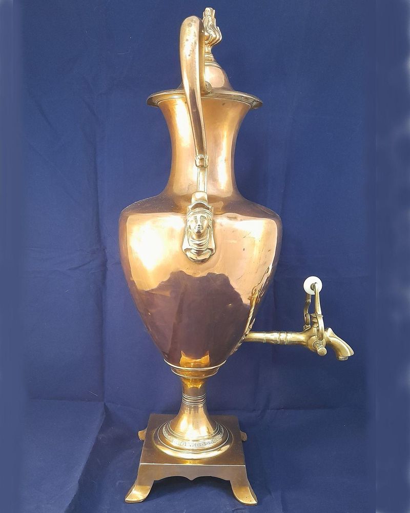 Georgian copper & brass hot water urn antique circa 1800 - Inverted baluster shaped half caryatid S loop handles flame knop finial Pedestal base 59 cm