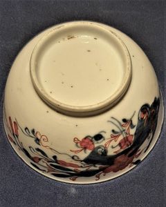 Chinese Imari Export Porcelain Tea Bowl & Saucer Hand painted Scroll Flower & Butterflies Antique Qing 18th century 1730 late Yonzheng early Qianlong