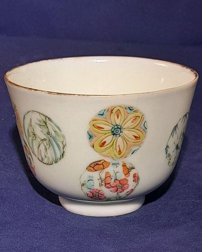 Chinese Export Porcelain Tea Bowl hand painted flower balls  - 花球 Huā qiú - Marked Yongzheng Antique Qing late 19th century to early 20th C