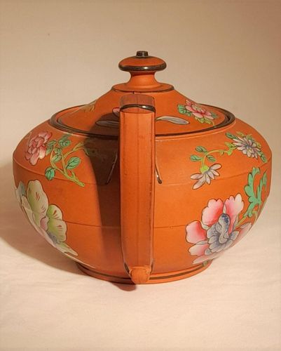 Antique Wedgwood Rosso Antico pottery Teapot Low round Egyptian shape Enamelled Flowers - Georgian circa 1820 19.7 cm H 16.5 cm L 10.2 cm D 724 g