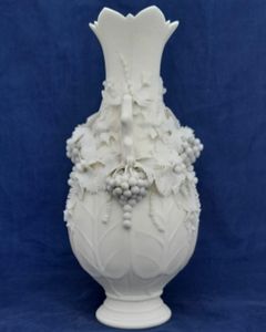 Victorian Parian vase decorated with applied grapevines & tendrils baluster shaped serrated flared rim Samuel Alcock antique ca 1850 25.4cm H 0.64 kg