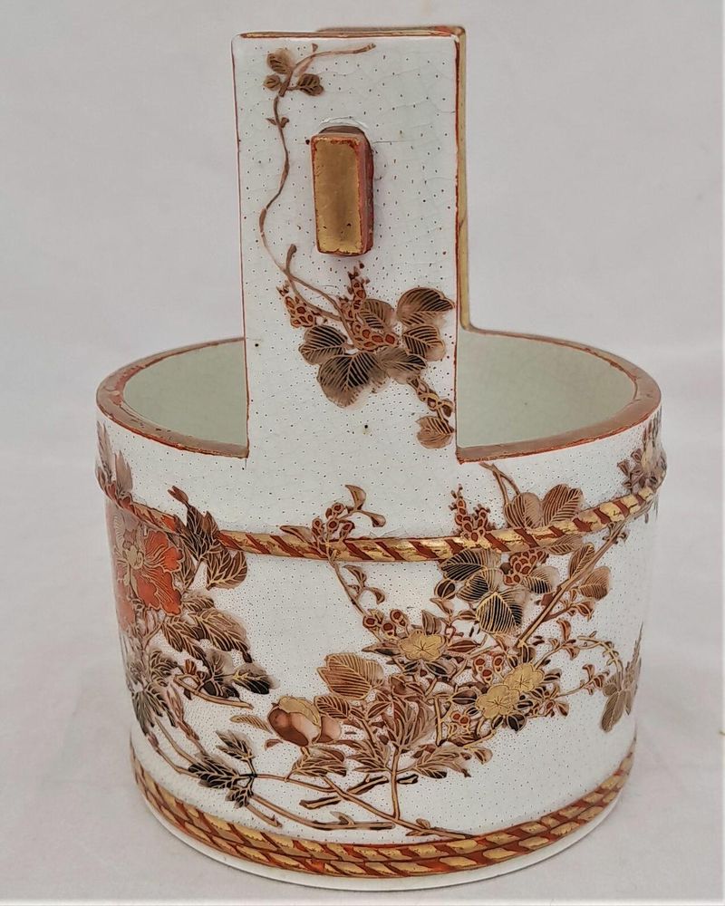 Japanese Kutani Porcelain Well Bucket Shaped Vase decorated in aka-e Meiji antique circa 1890 - signed Kutani Kankin Ken sei 12.7 cm high 319 grammes
