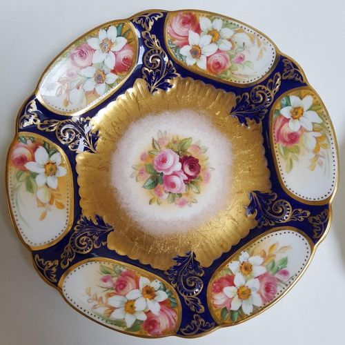 Top side of a side plate