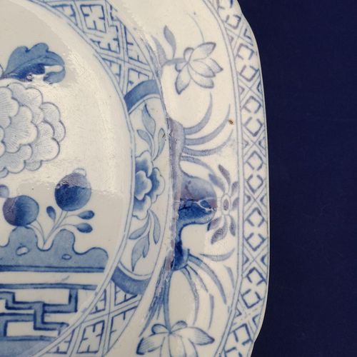 Border patter detail