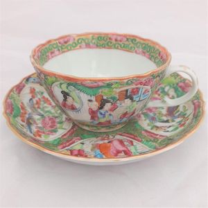 left view on saucer