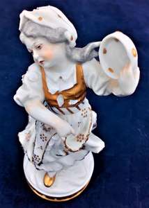 Aelteste Volkstedt Rudolstadt Porcelain Tambourine Girl Figurine V20777