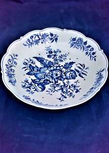 Worcester Porcelain Dr Wall Period Pine Cone Blue and White Cress dish 1770