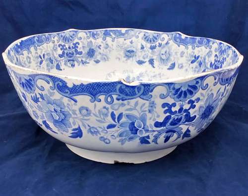 Antique Pearlware Punch Bowl Transfer Printed Oriental Shells Cornucopia Pattern circa 1825