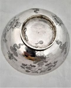Chinese White Metal Silver Bowl 5" Engraved flower vase & Longevity character shou 壽 Lingzhi Fungus 19th century 173 grammes