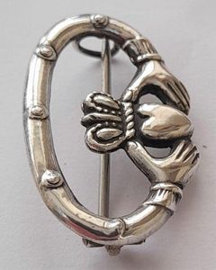 Antique Irish Silver Claddagh Brooch Pin Regd Design Number 431923 Possibly Dublin 1934