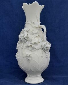 Victorian Parian vase decorated with applied grapevines & tendrils baluster shaped serrated flared rim Samuel Alcock antique ca 1850 25.4cm H 0.64 kg
