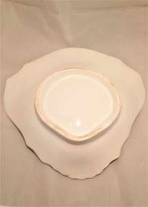 Antique Porcelain Shell Shaped Dessert Dish Lilac Sprigged William IV Antique c 1835