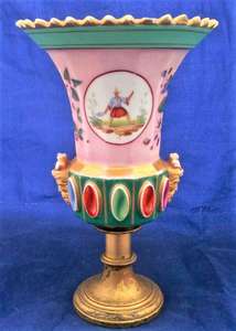 Antique French Old Paris Porcelain Medici Shape Vase Chinoiserie Faux Jewelled Bourbon Restoration circa 1830