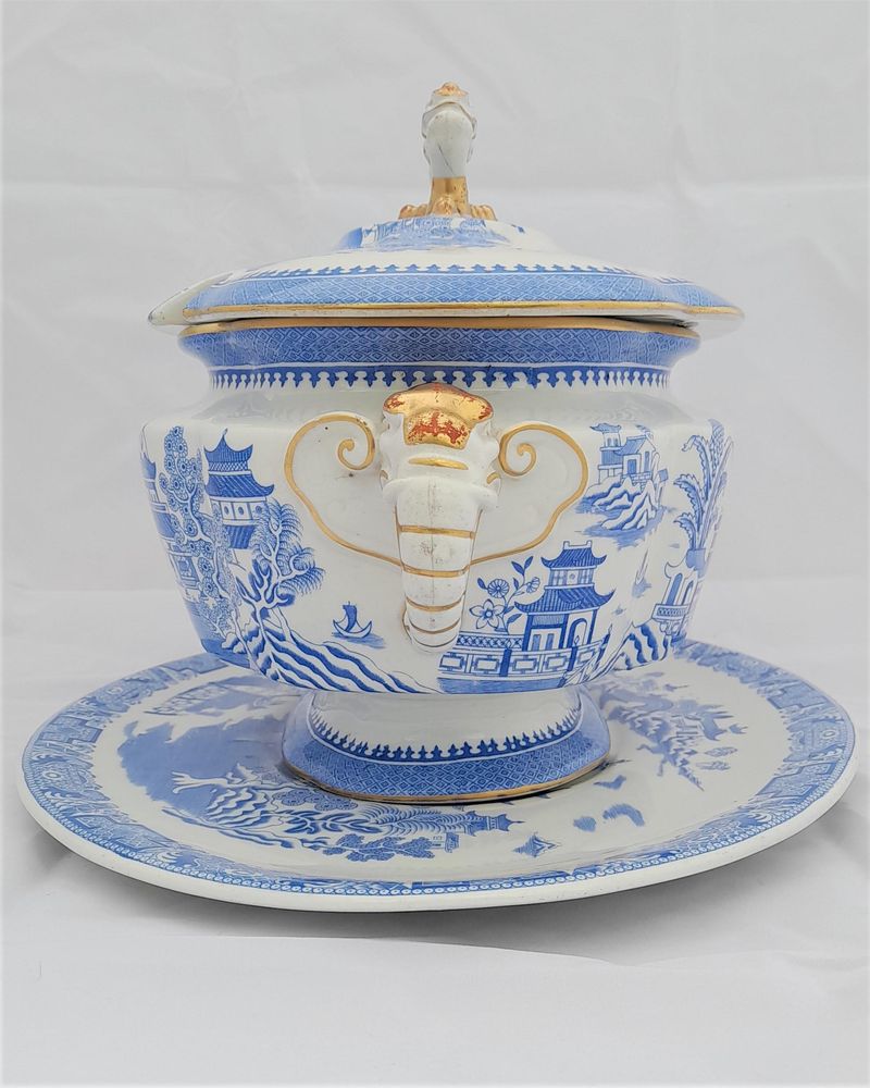 Large Royal Worcester Vitreous China Lidded Soup Tureen & Stand Blue Willow pattern B735 with gilded elephant & bird head handles antique circa 1904  maximum capacity 6 pints