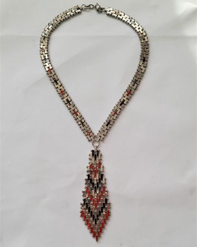 Art Deco Jakob Bengel Brickwork or Mauerwerk Articulated Long Necklace Red Black Enamels 1920