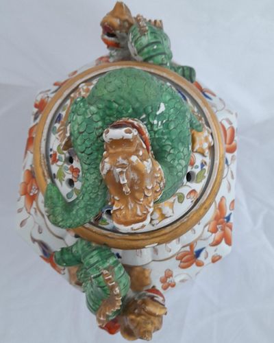 Antique Masons Patent Ironstone China alcove vase hand painted Fence Japan pattern potpourri circa 1815 Dragon handles Regency early 19thC 54cm 7.6kg