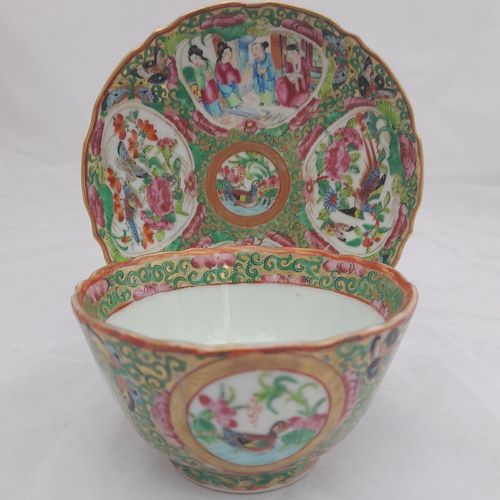 front view of the cup  - saucer on a stand