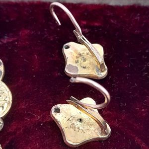 Back view clasp open
