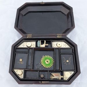 lid open view