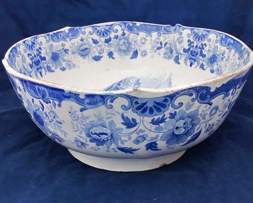 Antique Pearlware Punch Bowl Transfer Printed Oriental Shells Cornucopia Pattern circa 1825