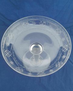 Antique Late Georgian Engraved Clear Glass Centrepiece Comport Compote circa 1830