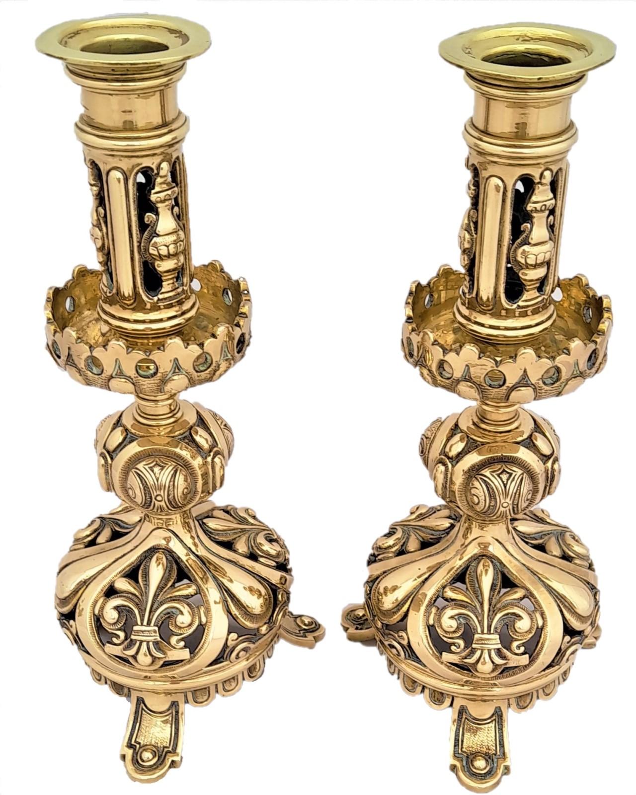 Pair of antique French brass Gothic Revival ornate candlesticks circa 1860 - tripod pad feet Fleur de Lys Napoleon III 23 cm high 1.8 kg