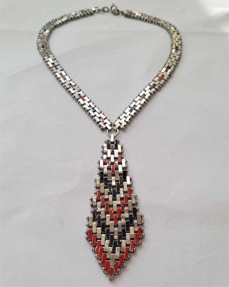 Art Deco Jakob Bengel Brickwork or Mauerwerk Articulated Long Necklace Red Black Enamels 1920