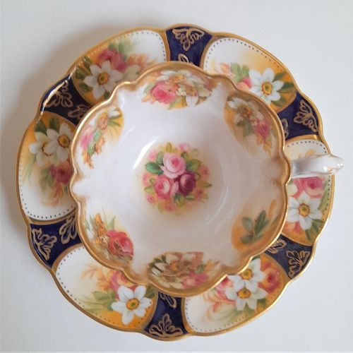 Top down view of cup and saucer