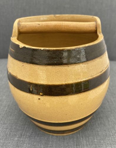 Front view with handle