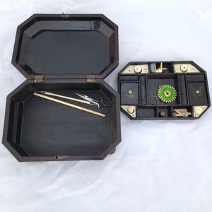 lid open tray removed