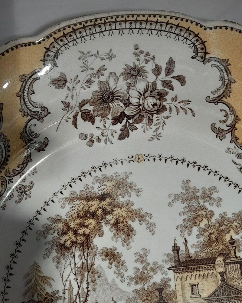 Antique John Ridgway Yellow & Brown Dinner Plate Villa Pattern Stone Ware circa 1830s - Bi colour transfer ware printed Italianate landscape 26.7 cm diameter