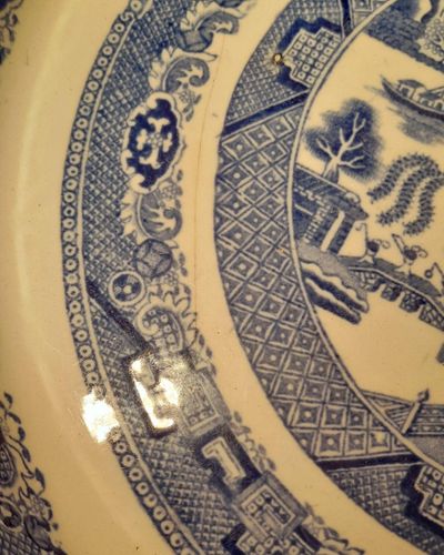 Antique Stone Ware Blue & White Transfer Printed Stilton Stand Willow Pattern circa 1850 27.3 cm diameter