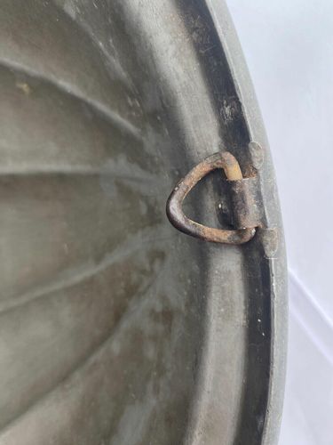 Detail of hanging loop