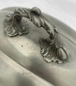 Close up of other side of the handle