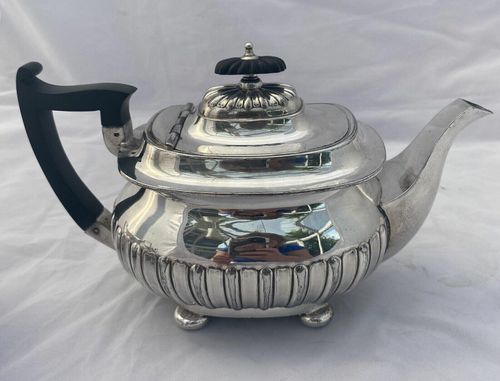 Teapot right side