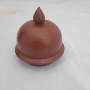 close up of lid