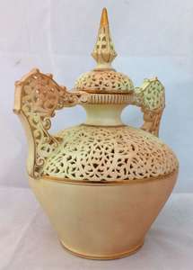 Grainger & Co Worcester Porcelain Reticulated Vase Blush Ivory Lid Antique dated 1897