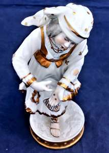 Aelteste Volkstedt Rudolstadt Porcelain Girl Street Entertainer Figurine V20773