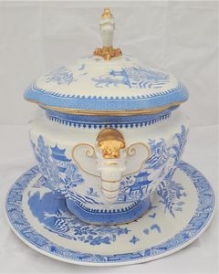 Large Royal Worcester Vitreous China Lidded Soup Tureen & Stand Blue Willow pattern B735 with gilded elephant & bird head handles antique circa 1904  maximum capacity 6 pints